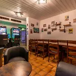 Und Restaurant Nehrener Hof فندق
