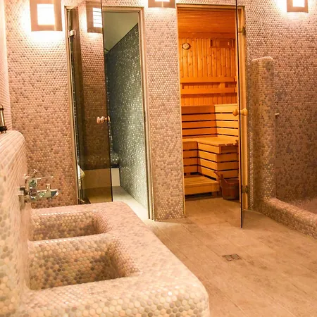 Und Restaurant Nehrener Hof 호텔