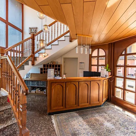 호텔 Und Restaurant Nehrener Hof 네렌