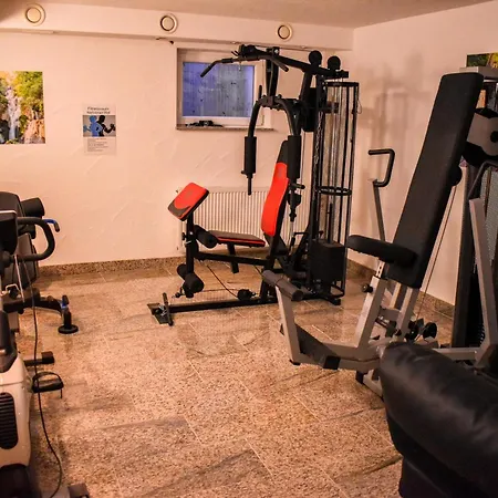 Und Restaurant Nehrener Hof 네렌