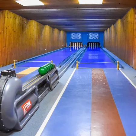 호텔 Und Restaurant Nehrener Hof 3*