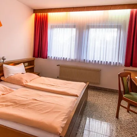 Hotel Und Restaurant Nehrener Hof