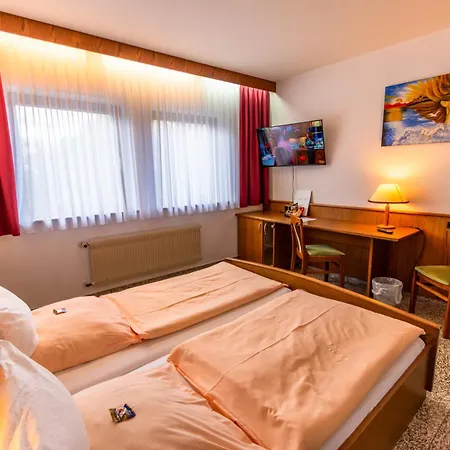 호텔 Und Restaurant Nehrener Hof 3*