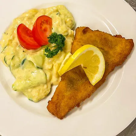 Und Restaurant Nehrener Hof 호텔 네렌