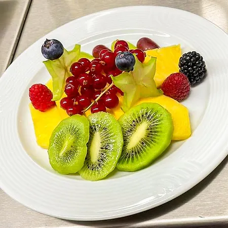 Hotel Und Restaurant Nehrener Hof 3*