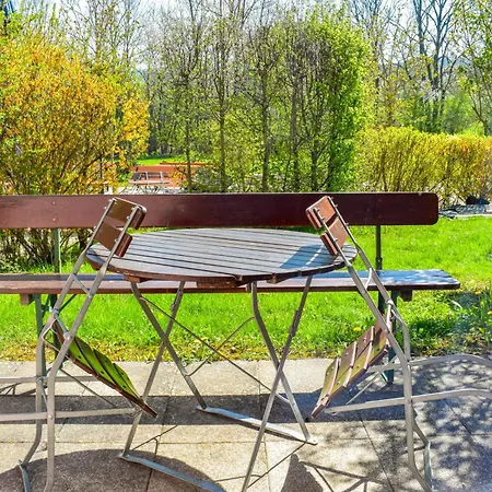 Und Restaurant Nehrener Hof 3* 네렌