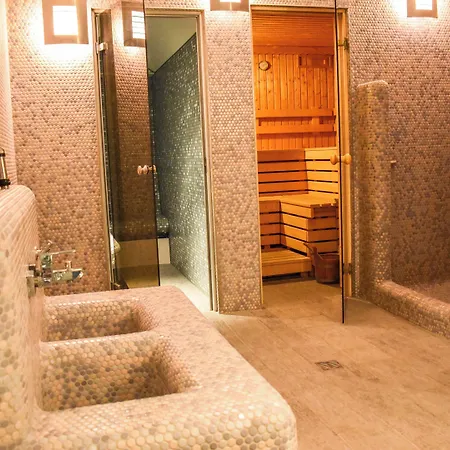 Hotel Nehrener Hof 3*