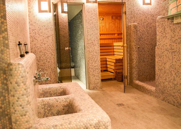 Und Restaurant Nehrener Hof ホテル