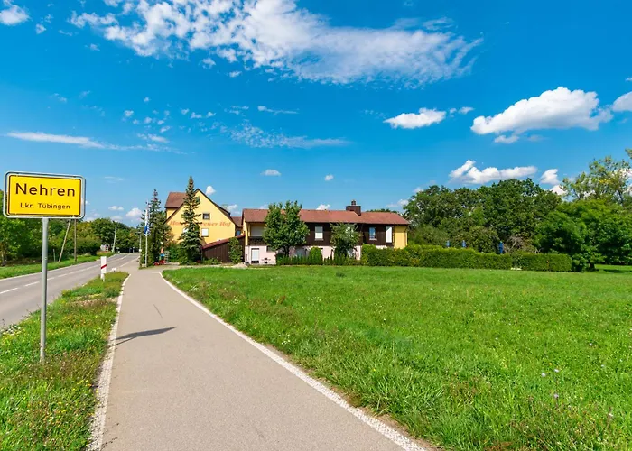 Und Restaurant Nehrener Hof ホテル Nehren