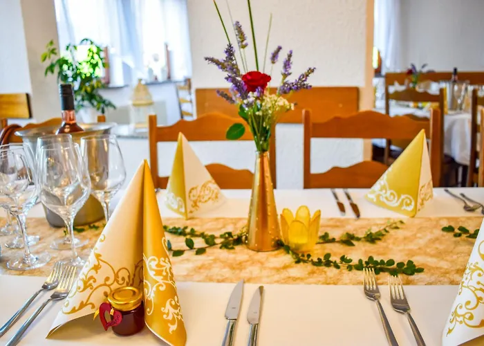 ホテル Und Restaurant Nehrener Hof Nehren