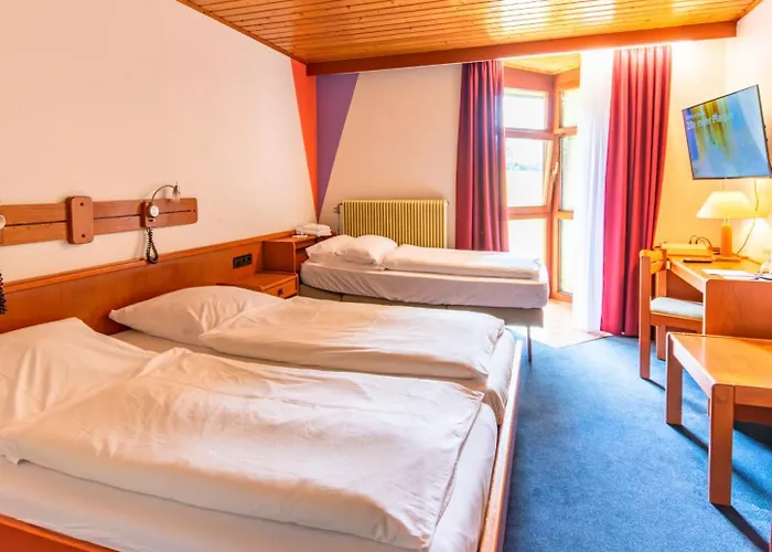 Und Restaurant Nehrener Hof Nehren