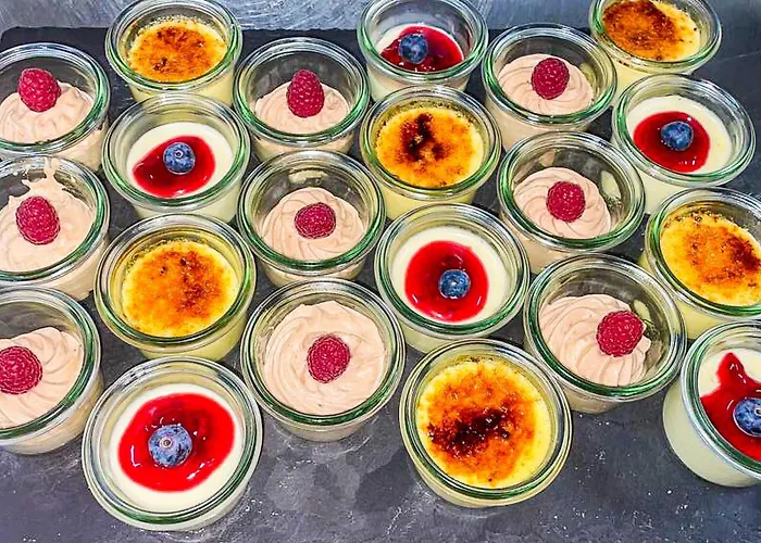 Und Restaurant Nehrener Hof ホテル 3*