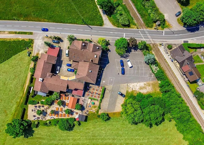 Und Restaurant Nehrener Hof 3*