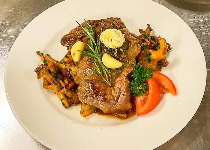 ホテル Und Restaurant Nehrener Hof