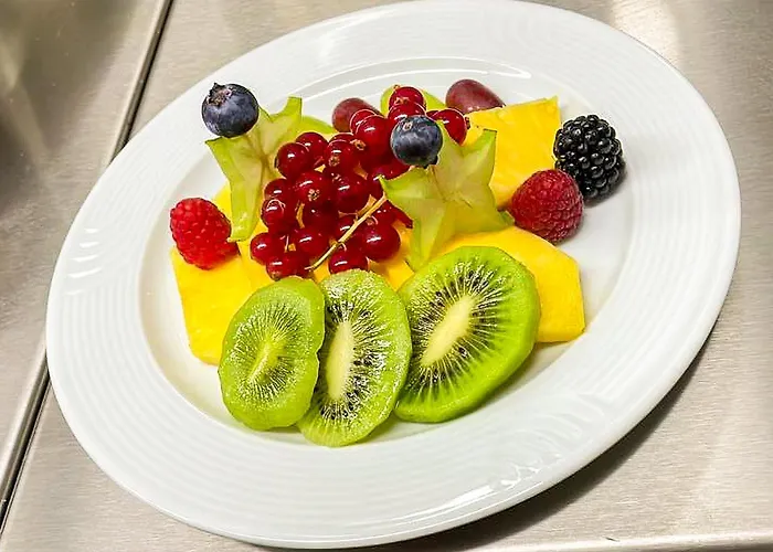 ホテル Und Restaurant Nehrener Hof 3*