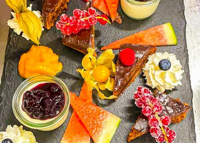 Und Restaurant Nehrener Hof ホテル