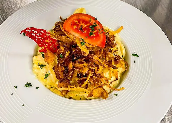 ホテル Und Restaurant Nehrener Hof