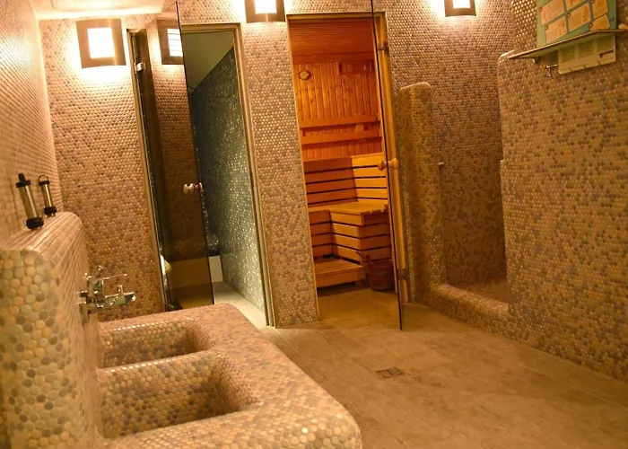 Und Restaurant Nehrener Hof ホテル