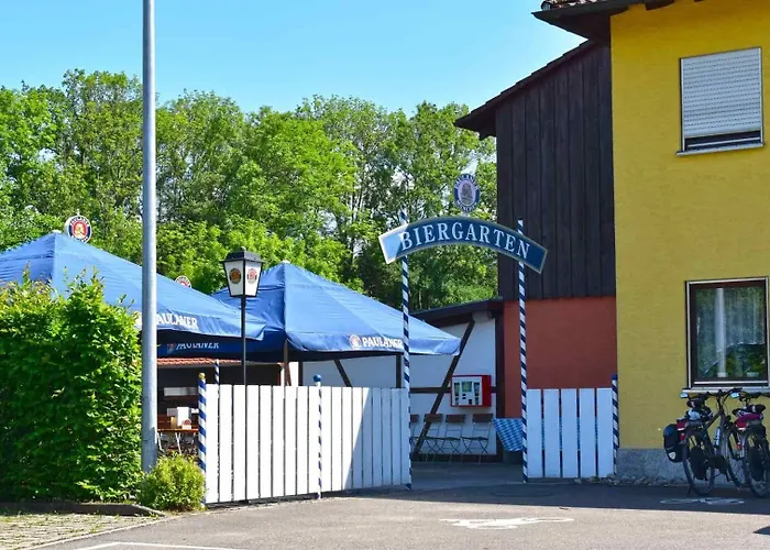 ホテル Und Restaurant Nehrener Hof